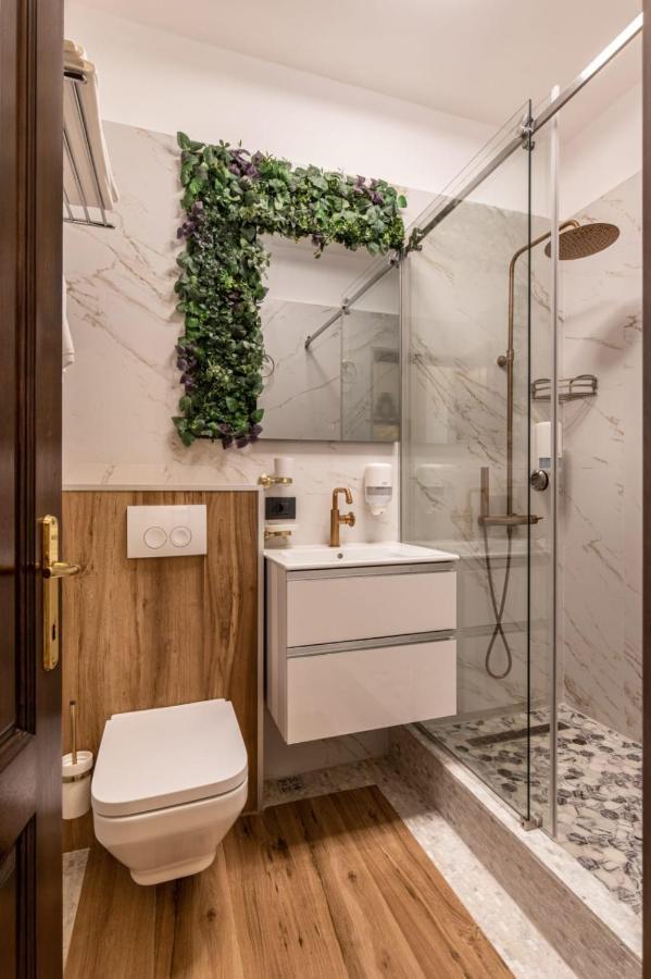 Clucerului Arc De Triomphe Hotell Bucureşti Eksteriør bilde