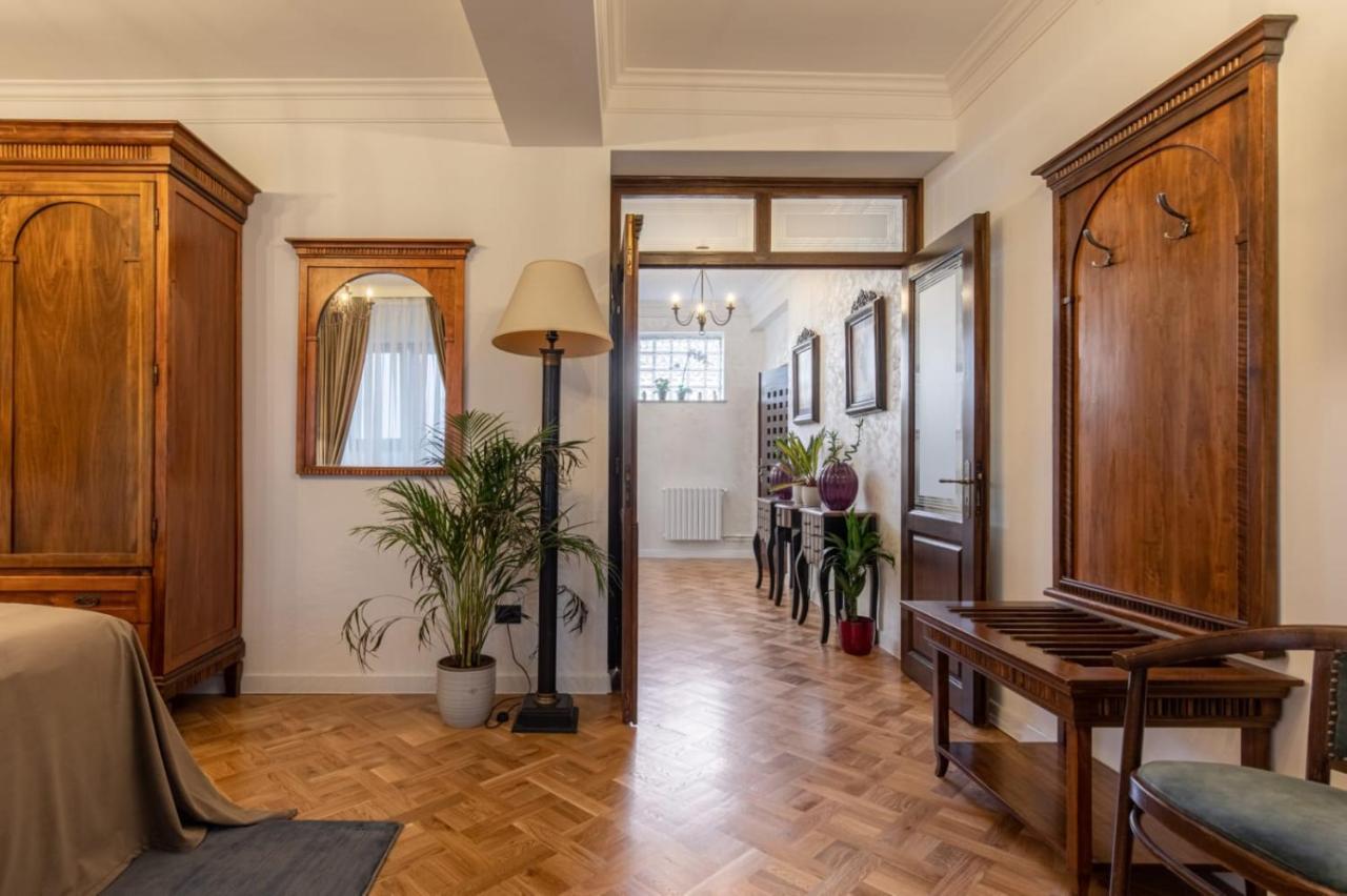 Clucerului Arc De Triomphe Hotell Bucureşti Eksteriør bilde